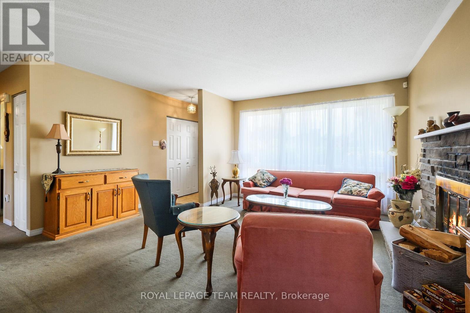 Property at 41 VIEWMOUNT DRIVE image 5