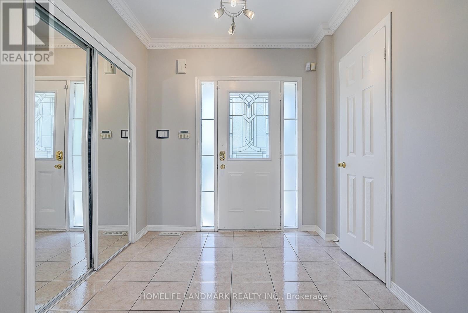 Property at 47 WALLWARK STREET image 3