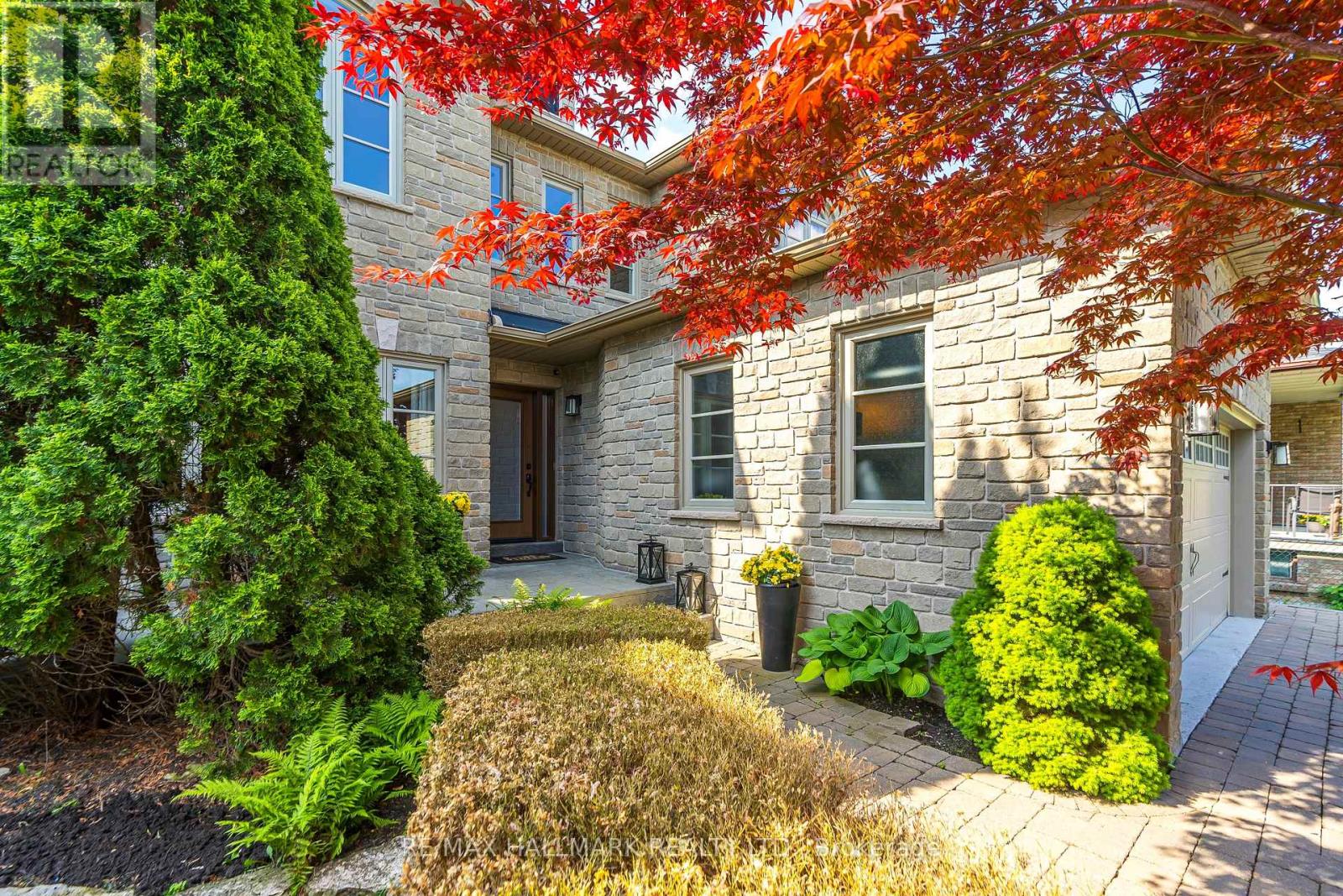 Property at 111 OAK AVENUE image 2