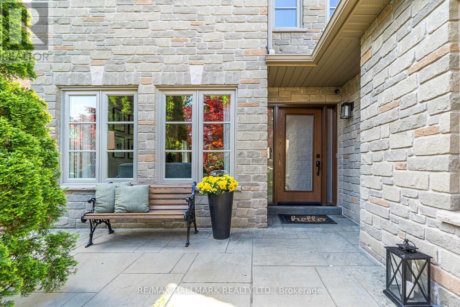Property at 111 OAK AVENUE image 3