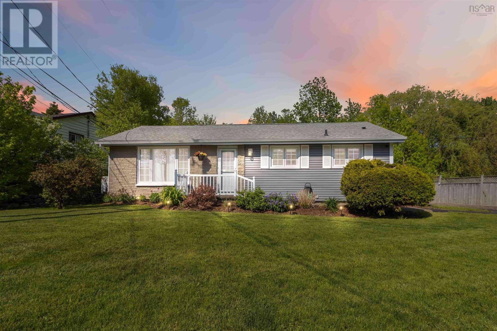 Property at 61 Hillcrest Avenue image 1