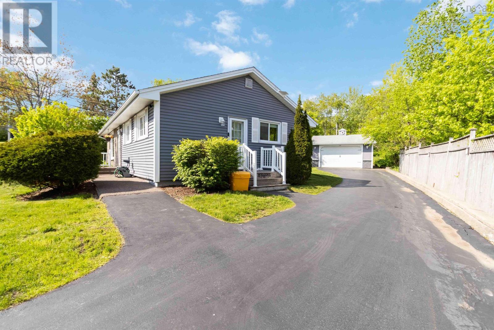 Property at 61 Hillcrest Avenue image 4