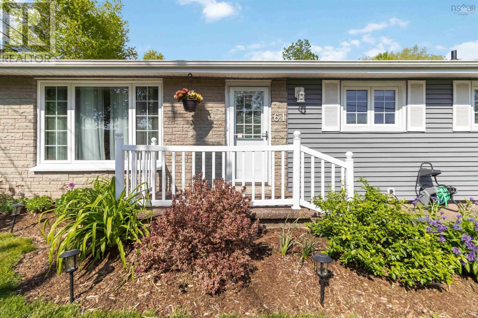 Property at 61 Hillcrest Avenue image 5