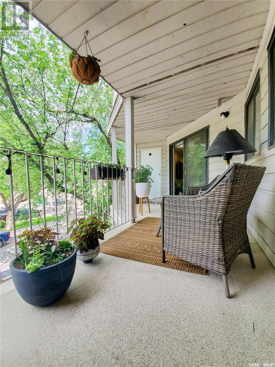 Property at 205 2315 McIntyre STREET image 3