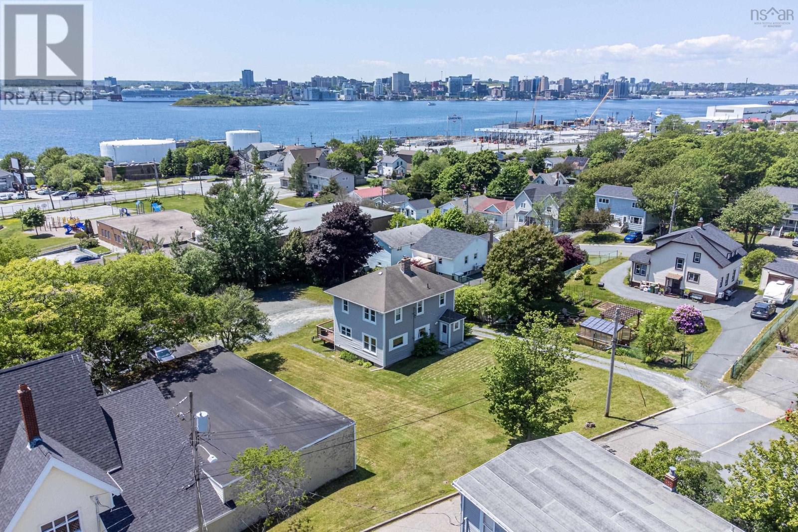 Property at 8 Woodside Avenue image 4