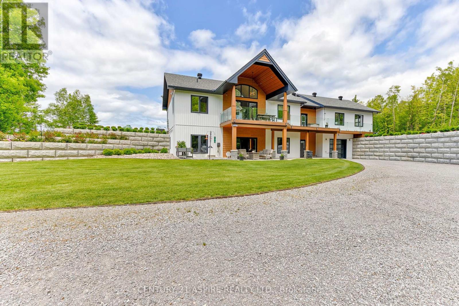 402 La Passe Road, Whitewater Region, Ontario  K0J 1C0 - Photo 10 - X12221226