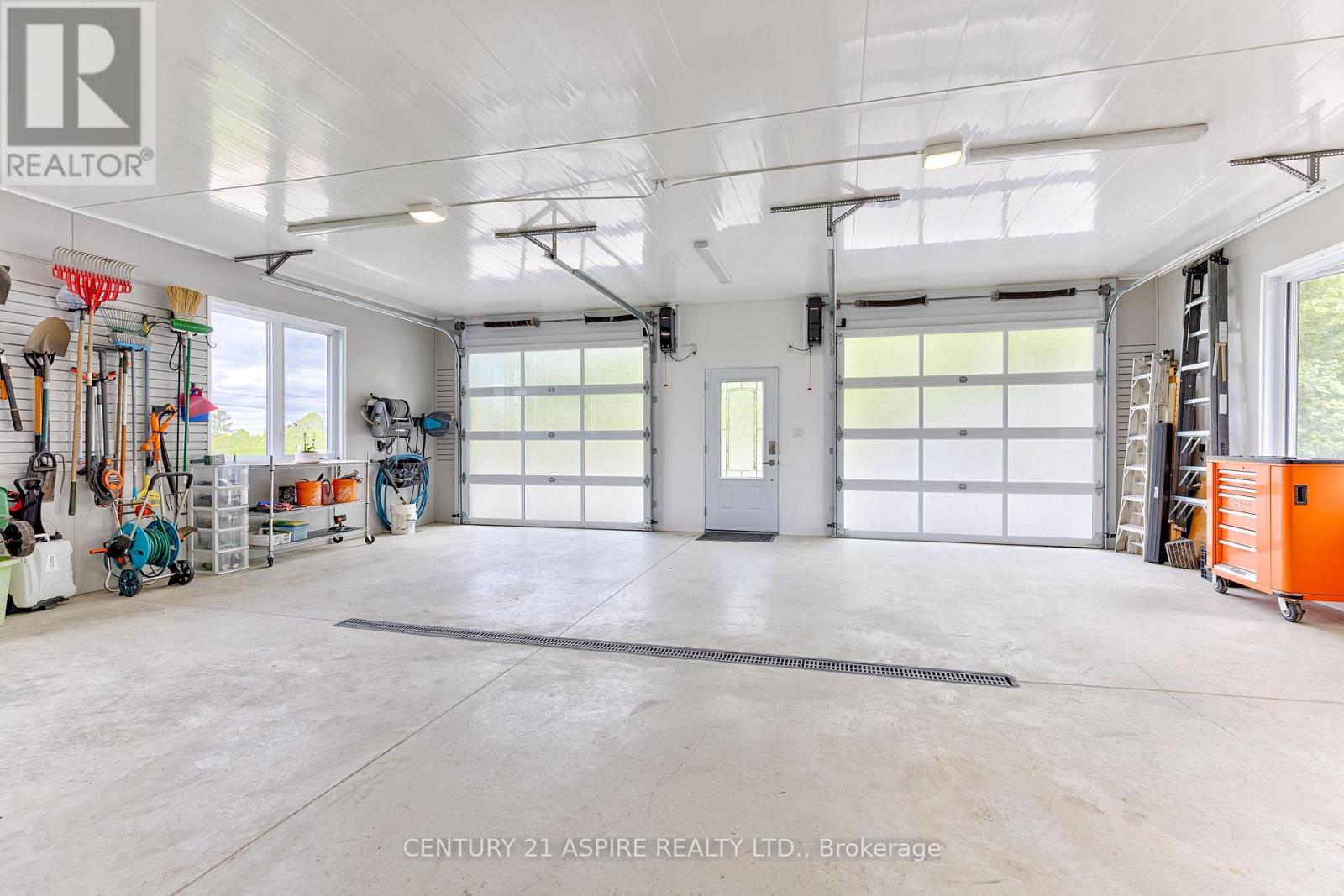 402 La Passe Road, Whitewater Region, Ontario  K0J 1C0 - Photo 48 - X12221226