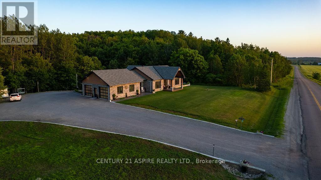 402 La Passe Road, Whitewater Region, Ontario  K0J 1C0 - Photo 4 - X12221226