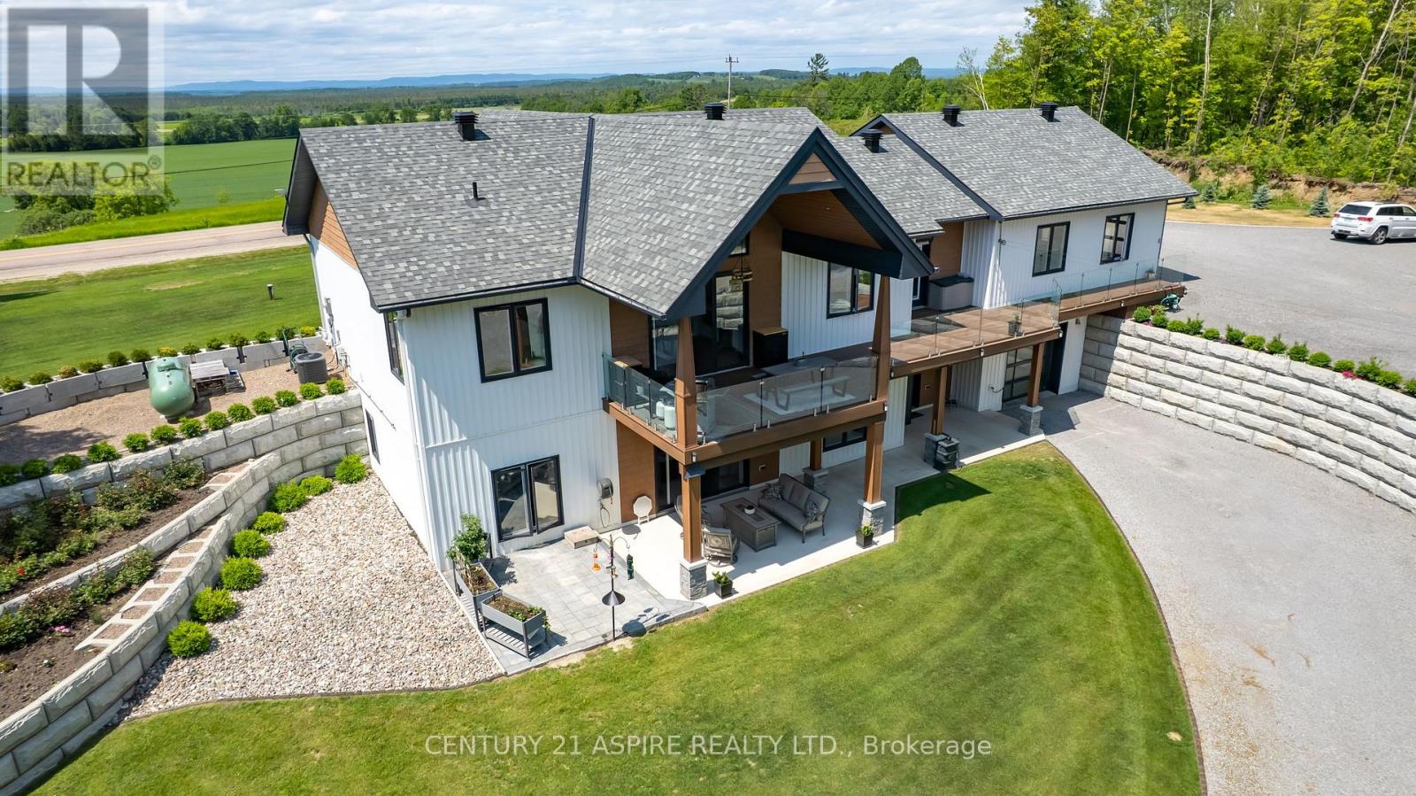 402 La Passe Road, Whitewater Region, Ontario  K0J 1C0 - Photo 9 - X12221226