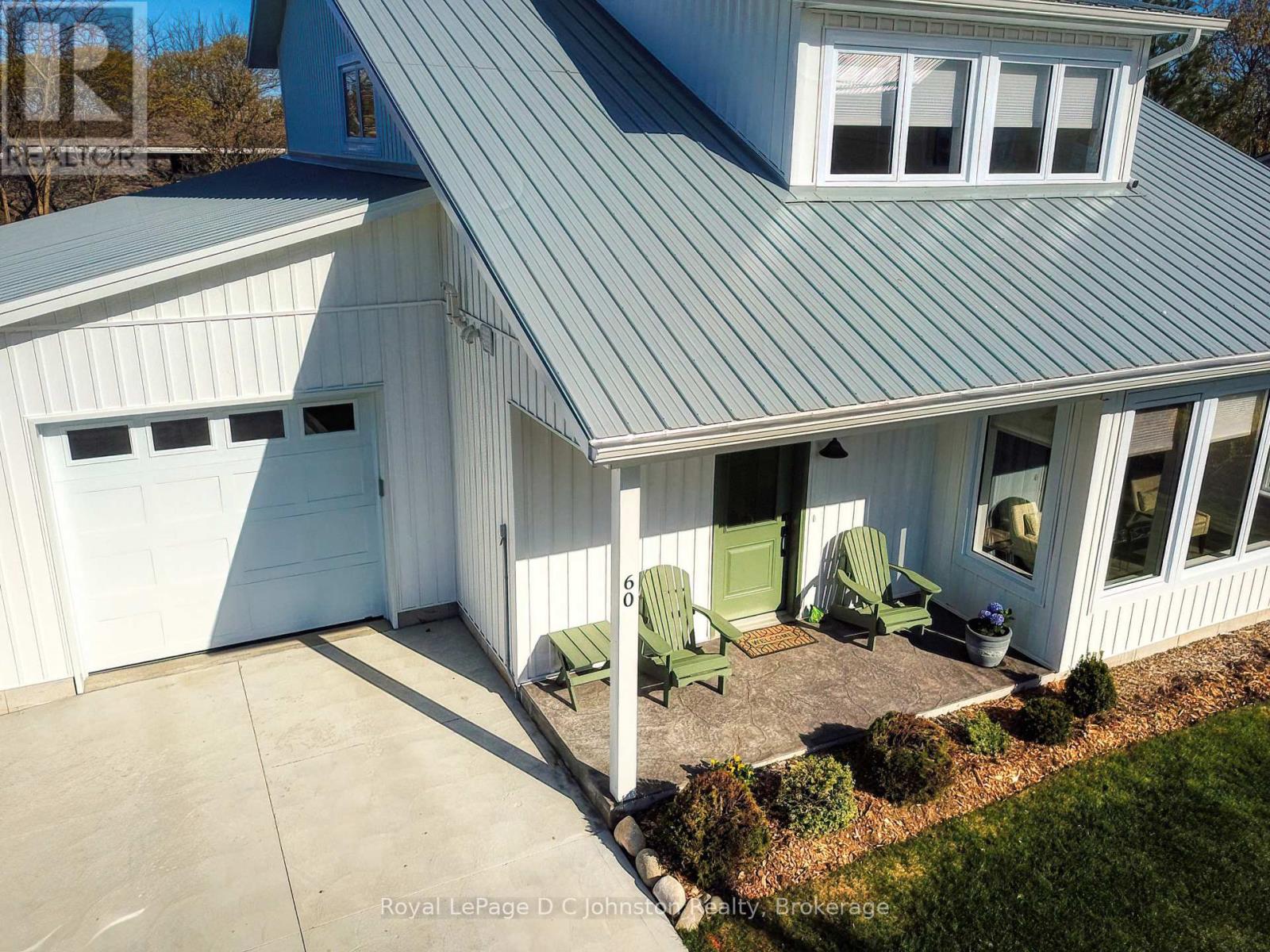 60 Water Street, Saugeen Shores, Ontario  N0H 2L0 - Photo 8 - X12246215