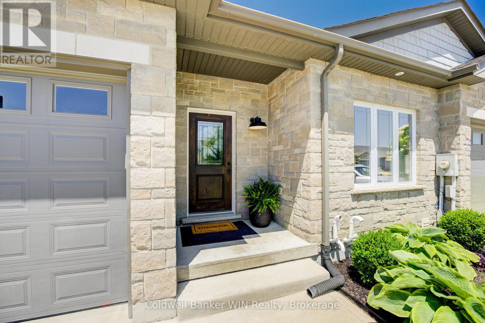875 Baker Avenue S, North Perth, Ontario  N4W 3V7 - Photo 2 - X12246219