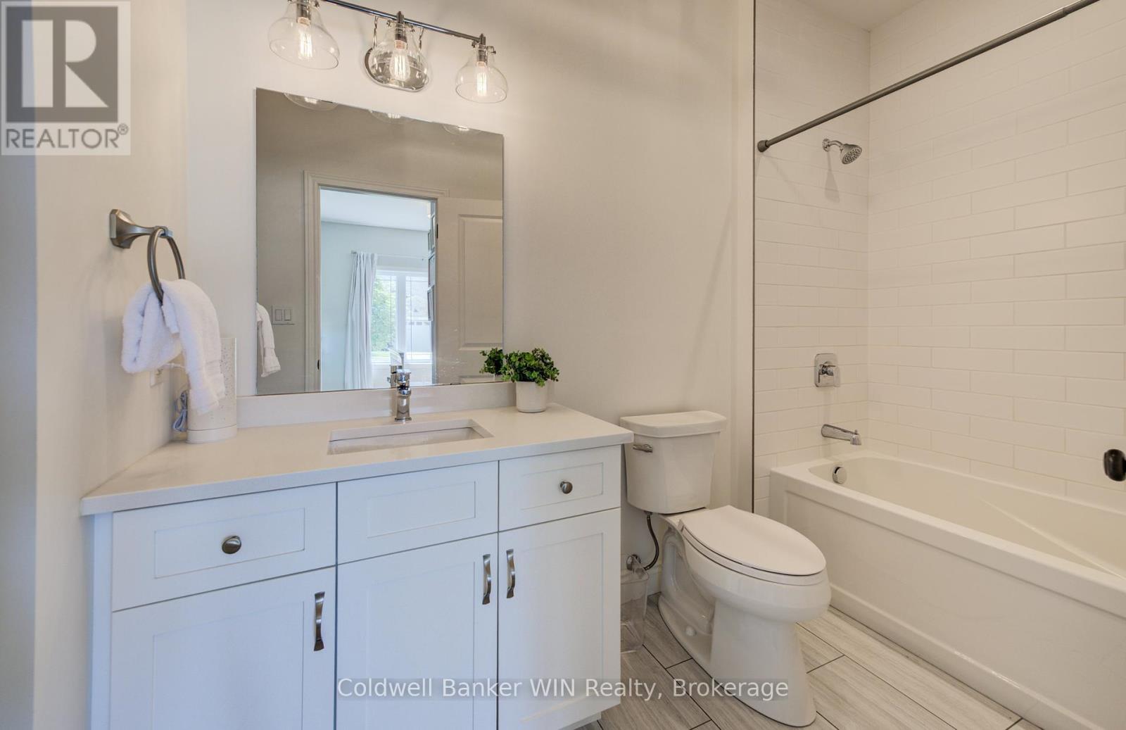 875 Baker Avenue S, North Perth, Ontario  N4W 3V7 - Photo 6 - X12246219