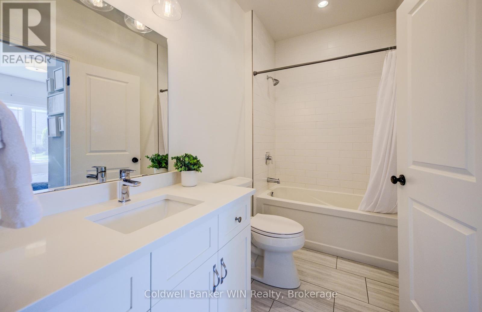 875 Baker Avenue S, North Perth, Ontario  N4W 3V7 - Photo 7 - X12246219