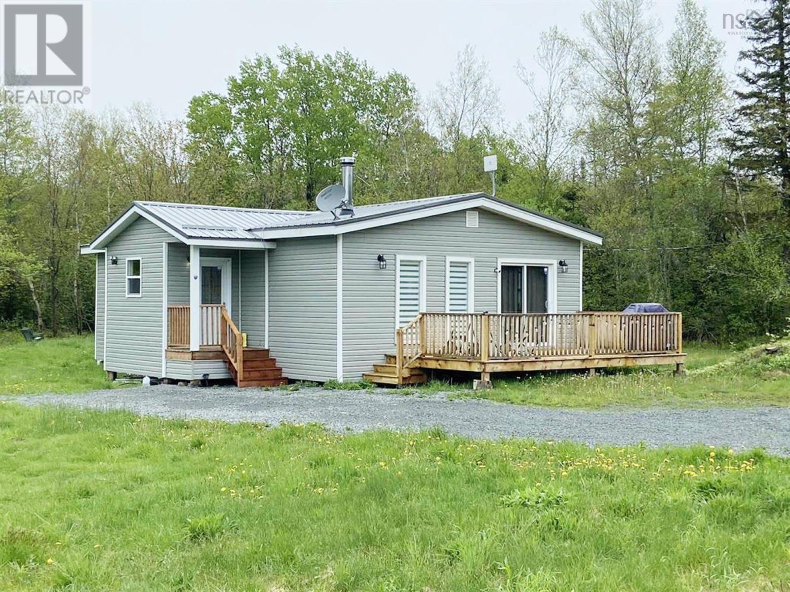 7068 Highway 224, Pleasant Valley, Nova Scotia  B0N 2M0 - Photo 1 - 202505638