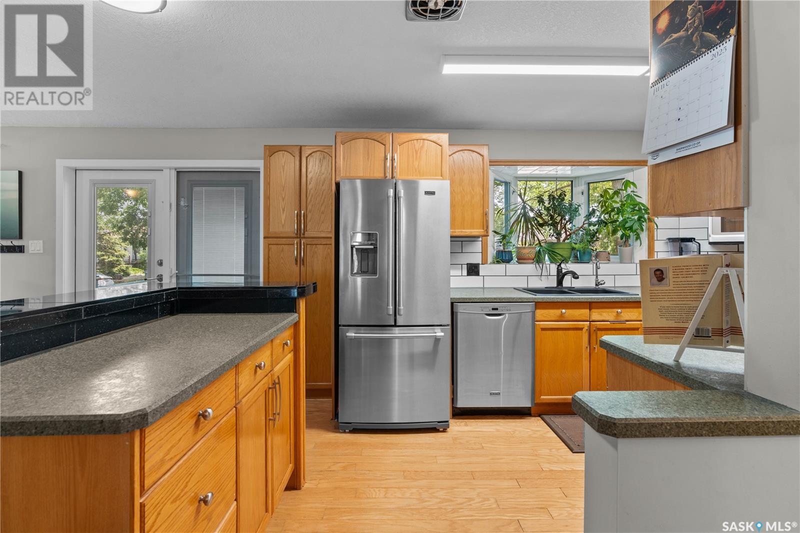 Property at 2440 Francis STREET image 5