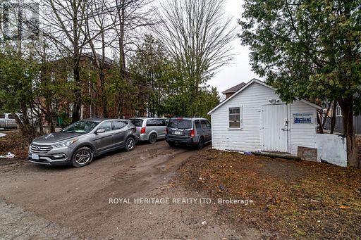 Property at 364 PARKHILL ROAD W image 5