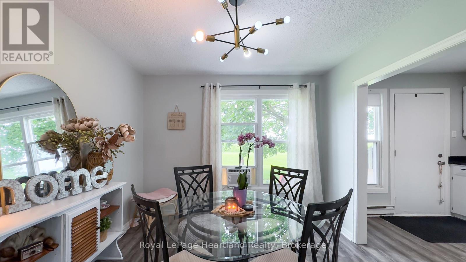 23 - 23 St Charles Square, Huron East, Ontario  N0M 1L0 - Photo 11 - X12246225