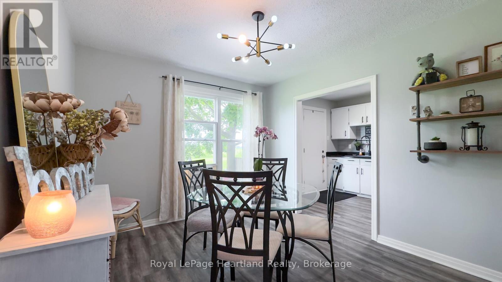 23 - 23 St Charles Square, Huron East, Ontario  N0M 1L0 - Photo 12 - X12246225