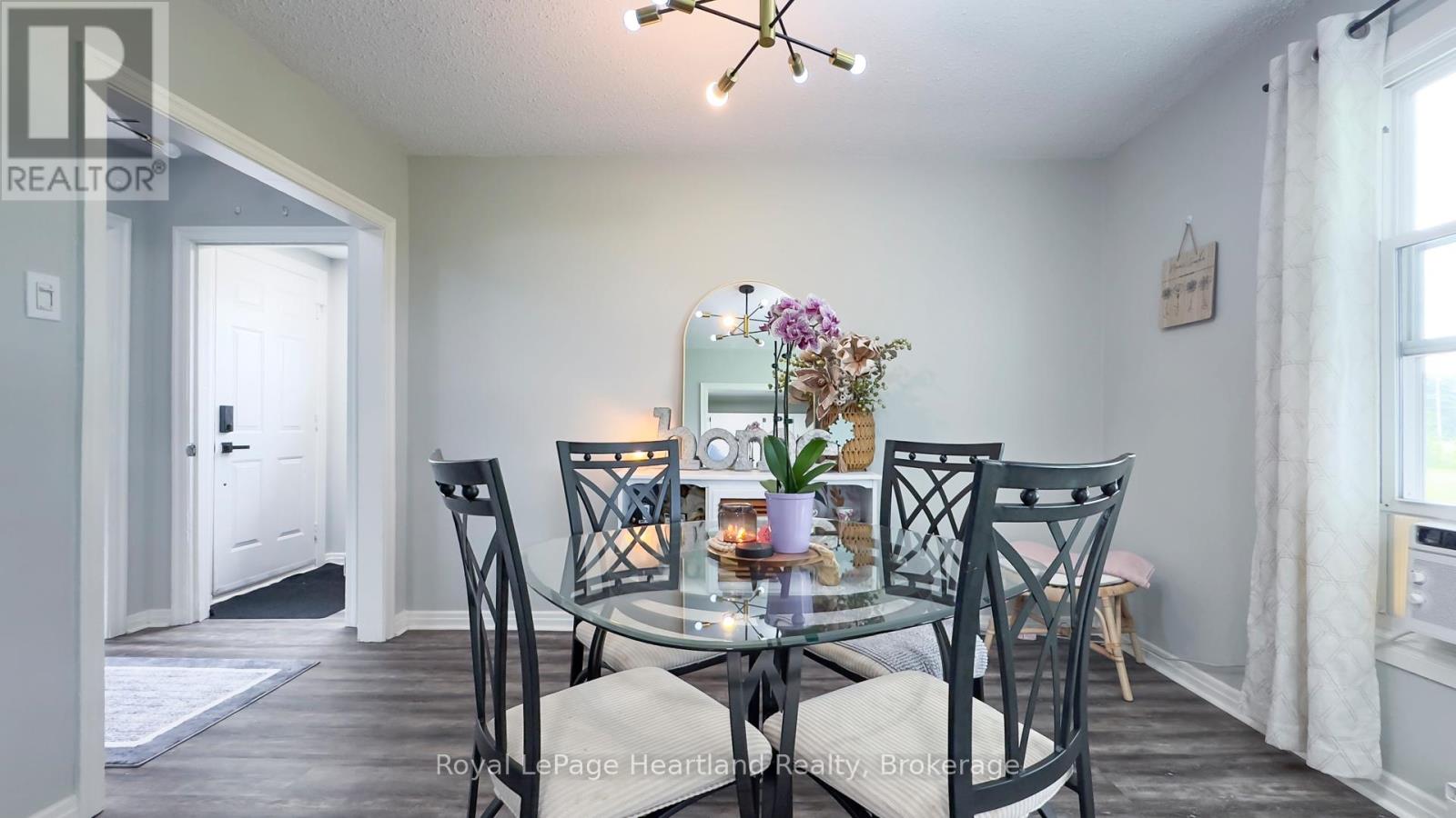 23 - 23 St Charles Square, Huron East, Ontario  N0M 1L0 - Photo 13 - X12246225