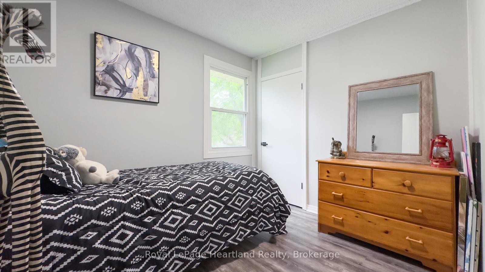 23 - 23 St Charles Square, Huron East, Ontario  N0M 1L0 - Photo 22 - X12246225