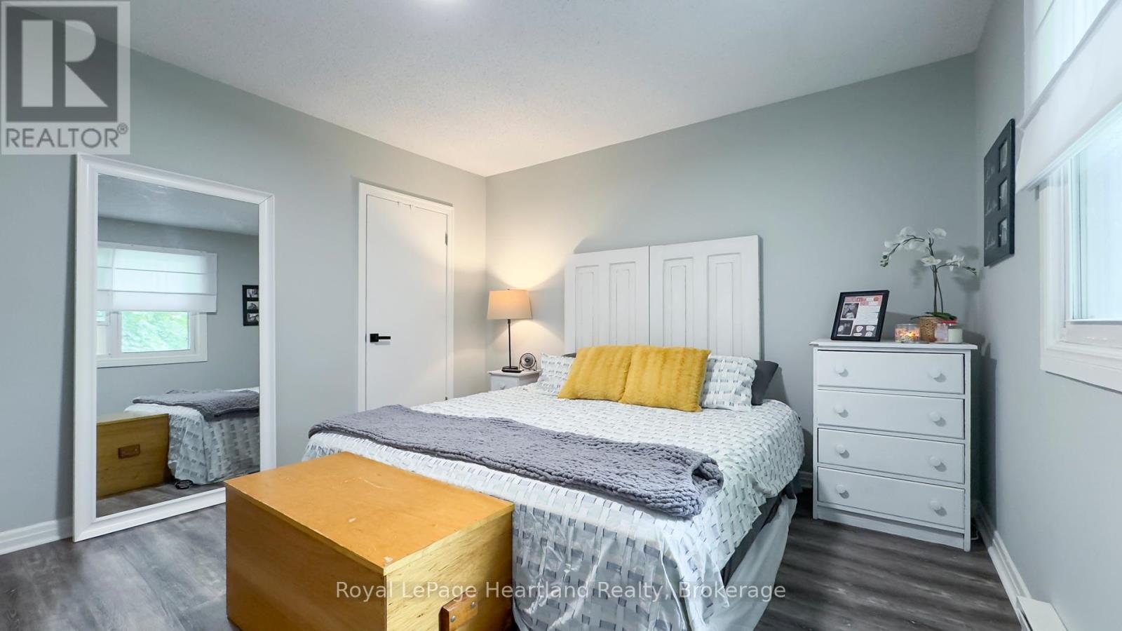 23 - 23 St Charles Square, Huron East, Ontario  N0M 1L0 - Photo 31 - X12246225