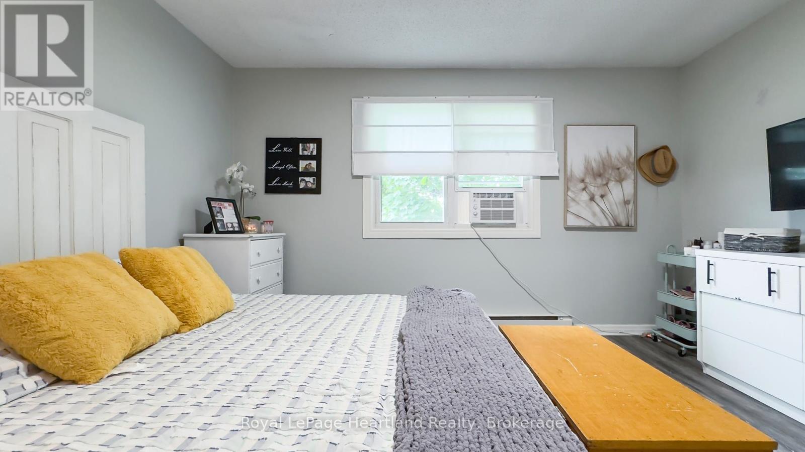 23 - 23 St Charles Square, Huron East, Ontario  N0M 1L0 - Photo 32 - X12246225