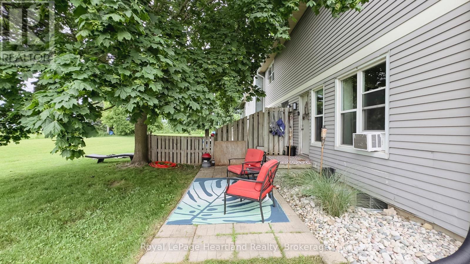 23 - 23 St Charles Square, Huron East, Ontario  N0M 1L0 - Photo 37 - X12246225