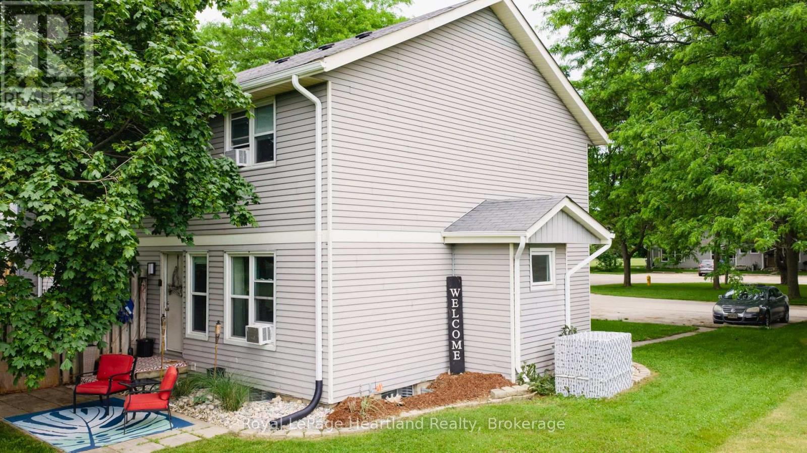 23 - 23 St Charles Square, Huron East, Ontario  N0M 1L0 - Photo 4 - X12246225