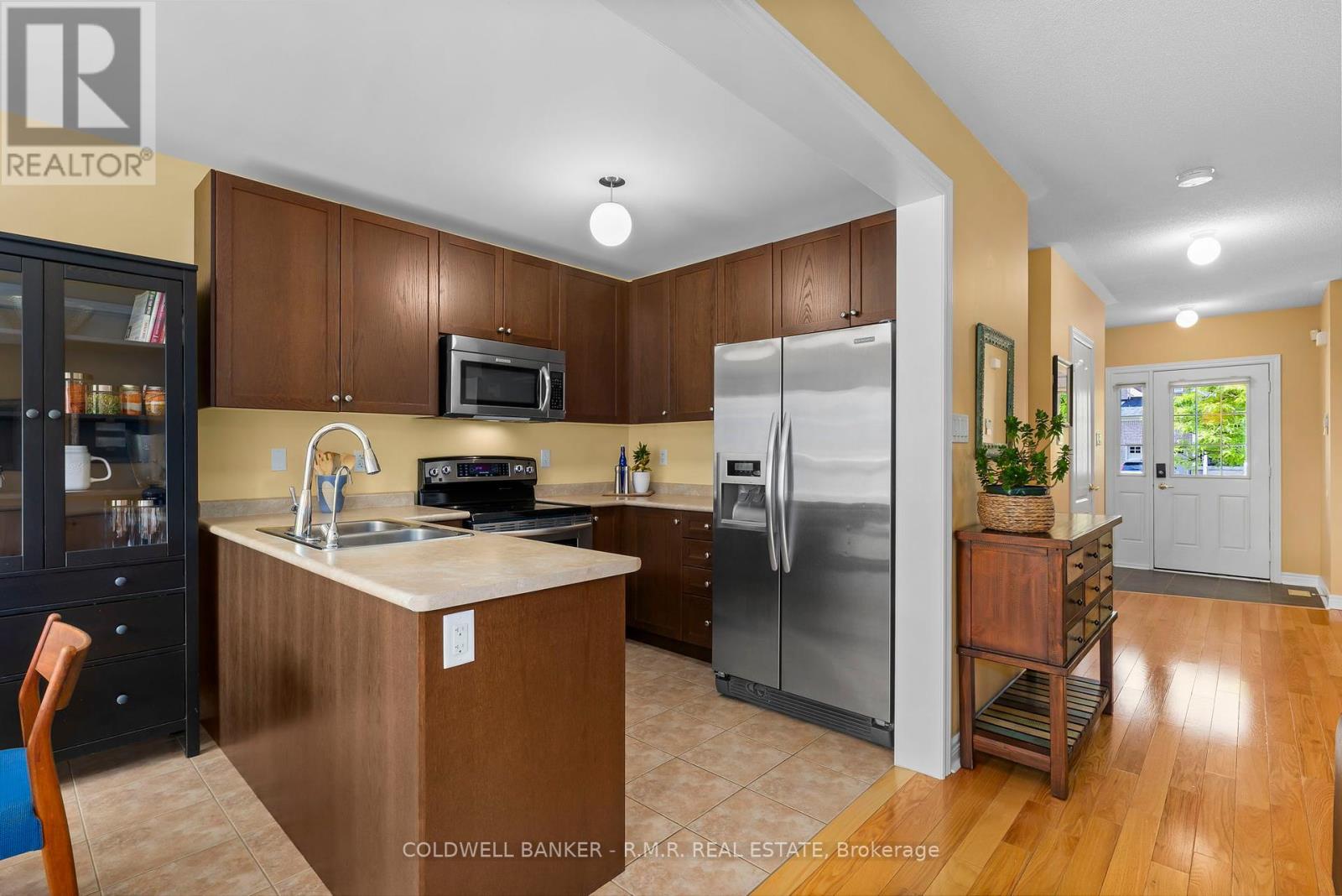 Property at 14 BETULA GATE image 3