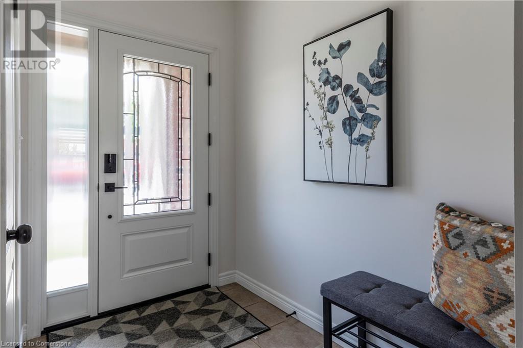 56 Marina Point Crescent, Hamilton, Ontario  L8E 0E4 - Photo 4 - 40744169