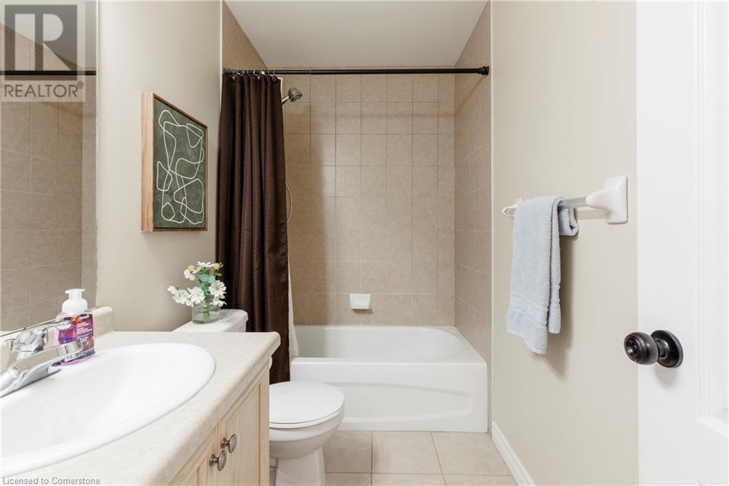 56 Marina Point Crescent, Hamilton, Ontario  L8E 0E4 - Photo 42 - 40744169
