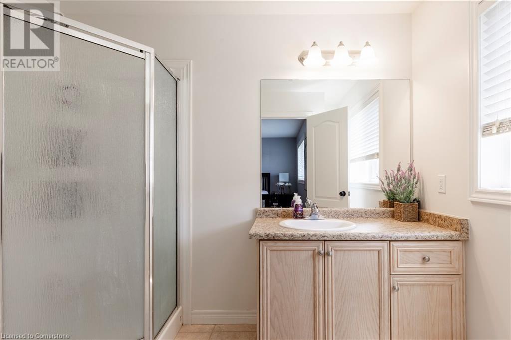 56 Marina Point Crescent, Hamilton, Ontario  L8E 0E4 - Photo 32 - 40744169