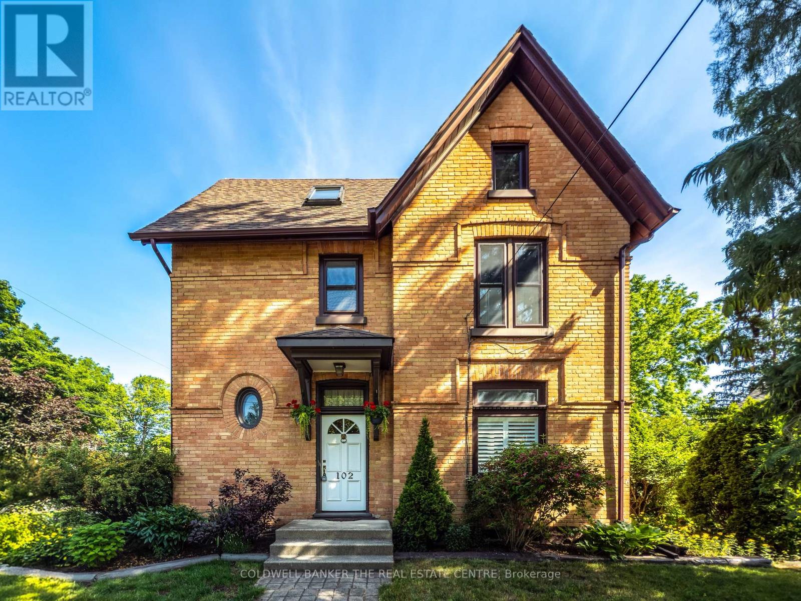Property at 102 WELLINGTON STREET E image 2