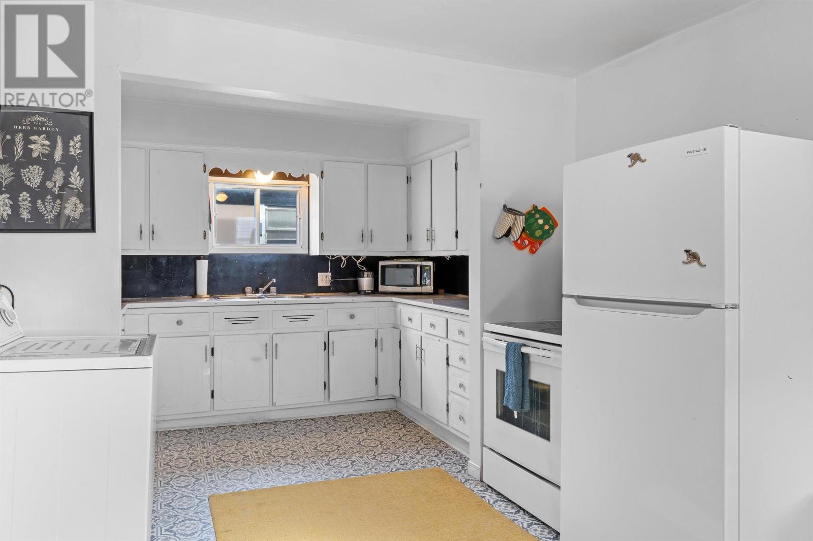 Property at 9 Beach Street image 5