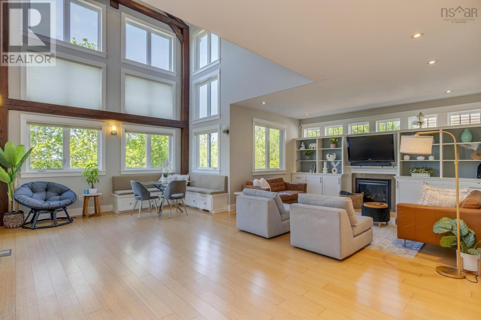 Property at 152 Milsom Street image 5