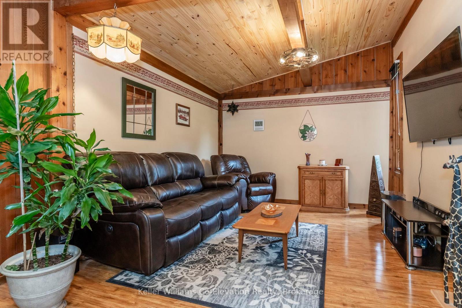 156 Private Lane, West Grey, Ontario  N4N 3B9 - Photo 15 - X12242231