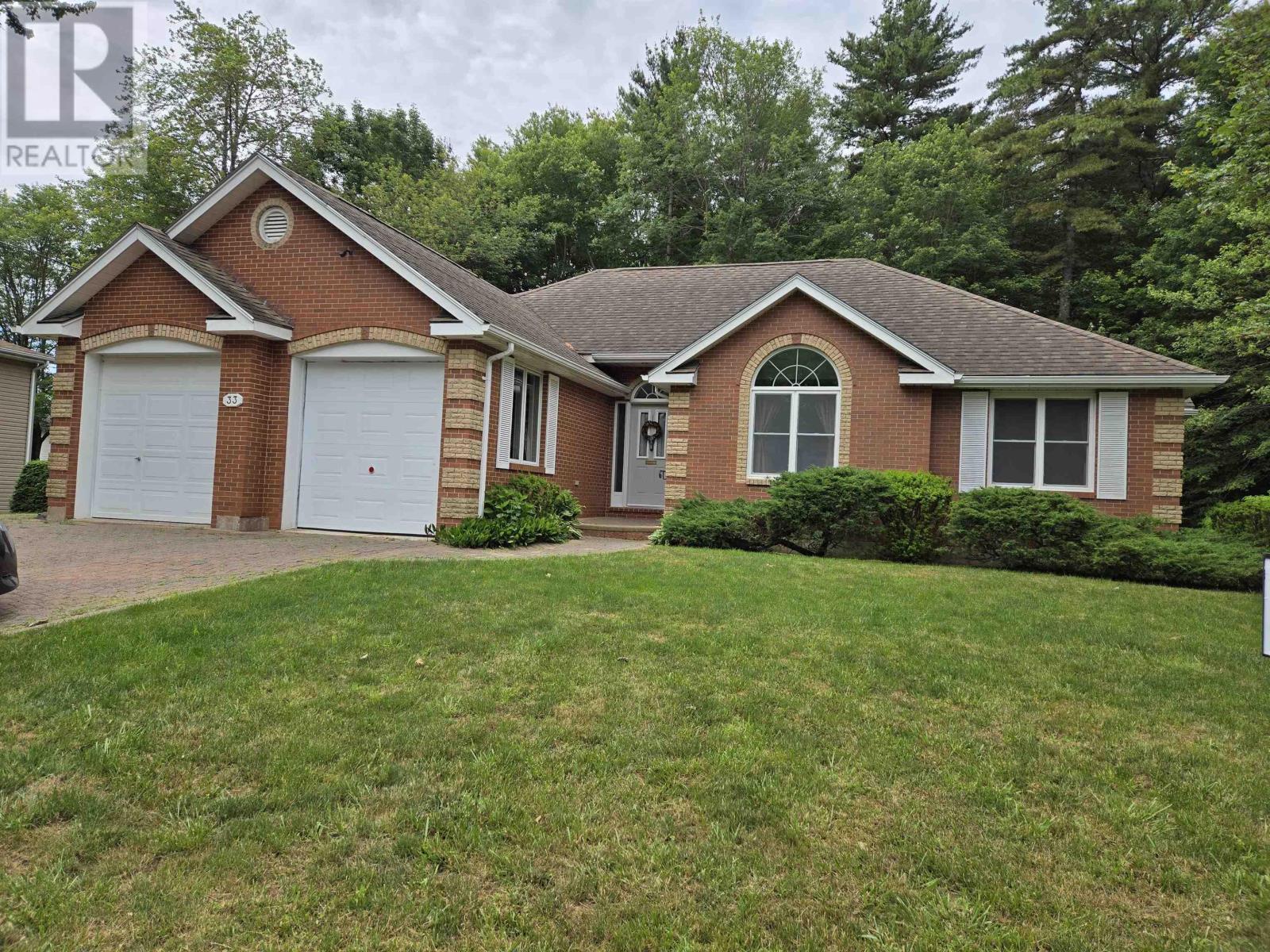 Property at 33 Ritcey Court image 1