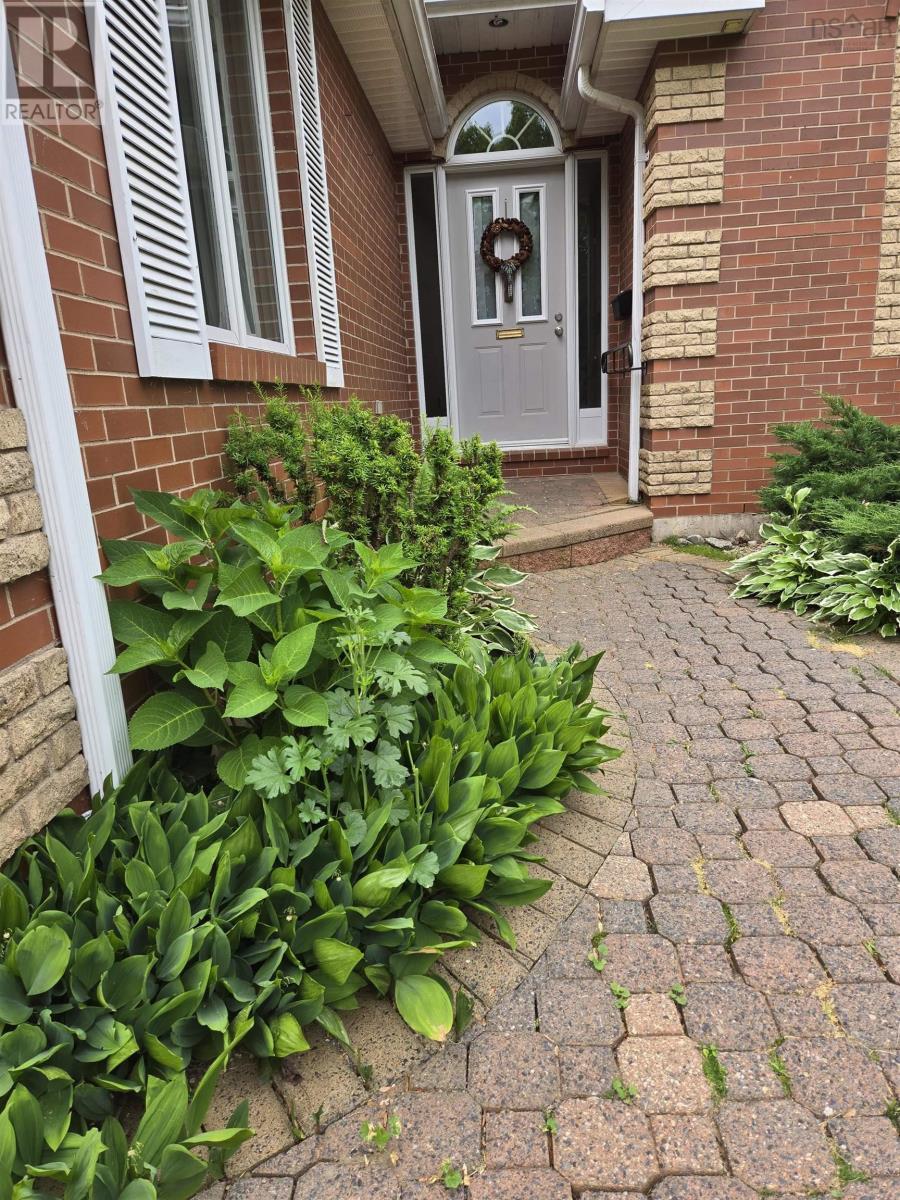 33 Ritcey Court, Bridgewater, Nova Scotia  B4V 4A9 - Photo 4 - 202515748