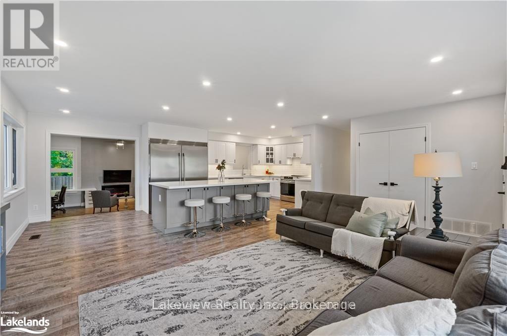 3914 Rosemary Lane, Innisfil, Ontario  L9S 2L6 - Photo 13 - N12246290