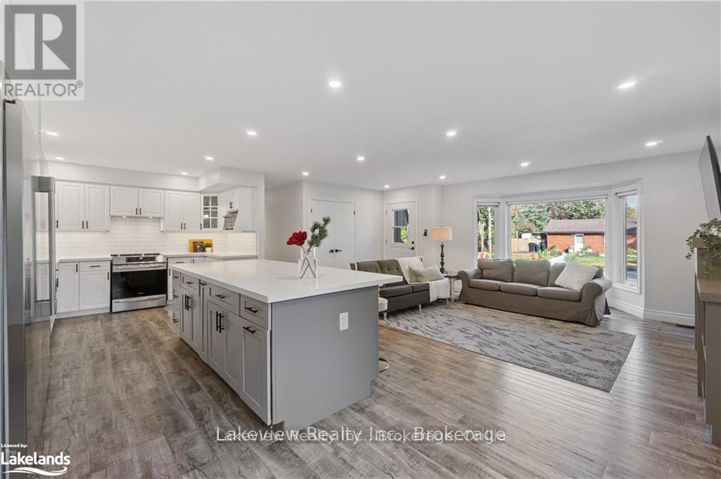 3914 Rosemary Lane, Innisfil, Ontario  L9S 2L6 - Photo 14 - N12246290
