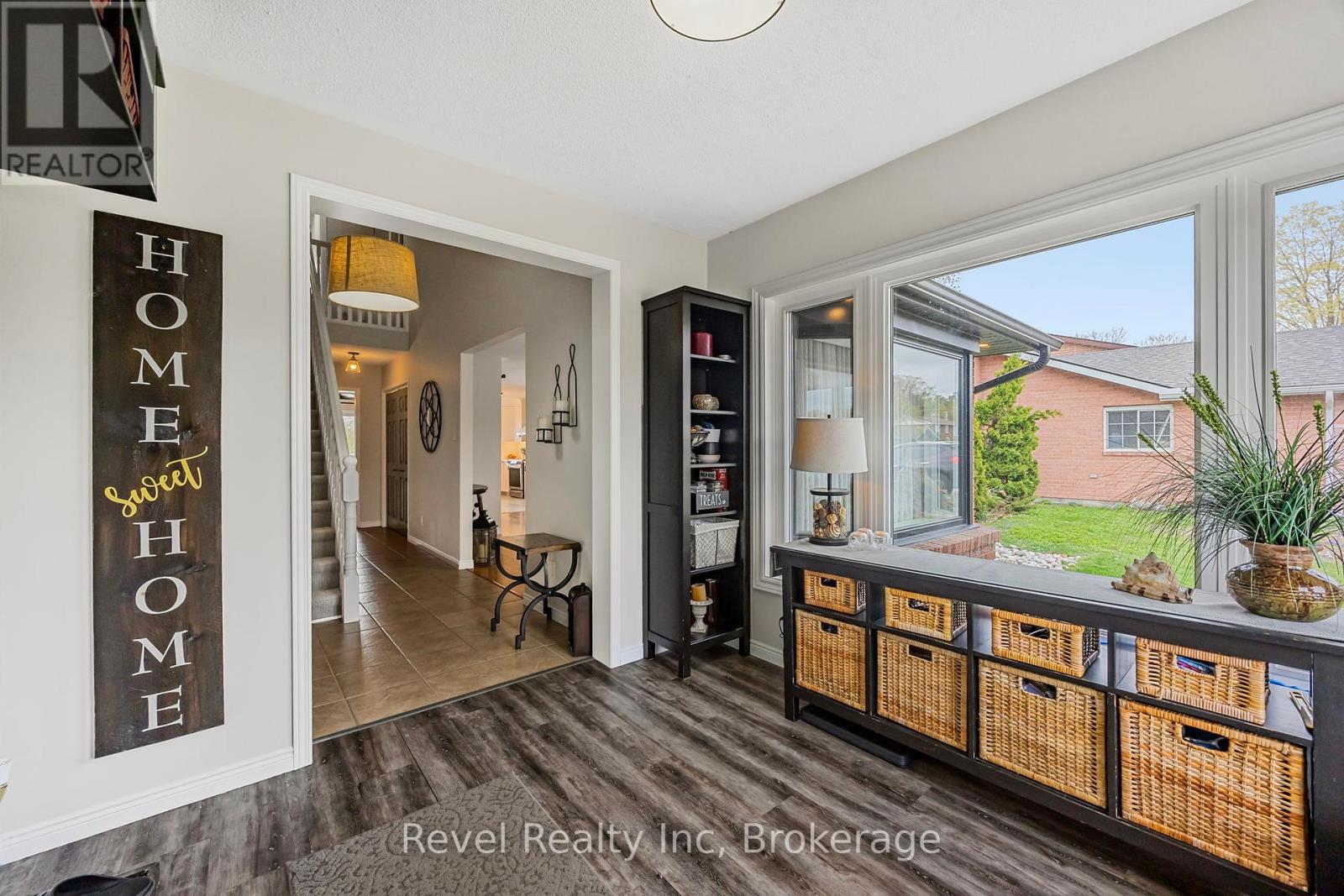 Property at 894 MONTREAL STREET image 4