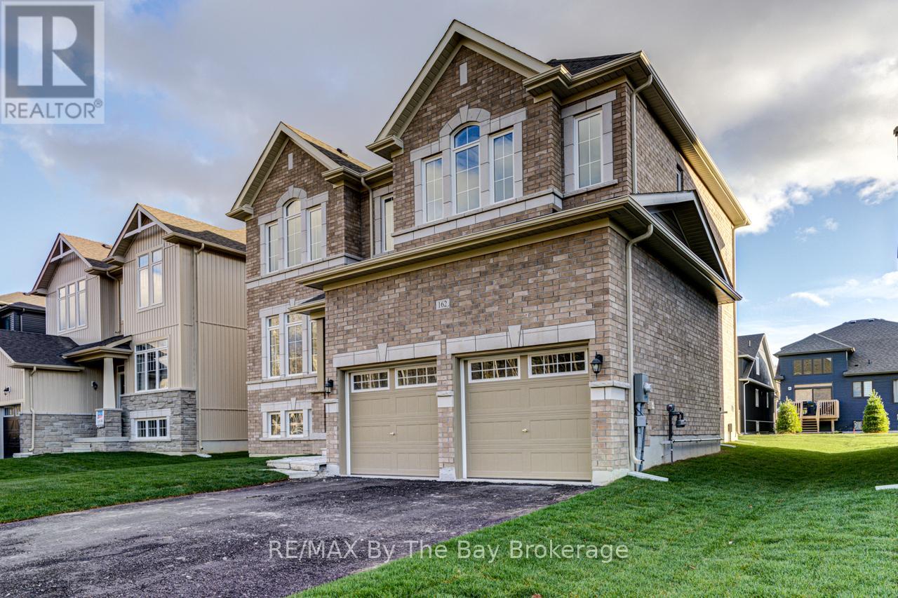 162 Mapleside Drive, Wasaga Beach, Ontario  L9Z 0L4 - Photo 2 - S12246276
