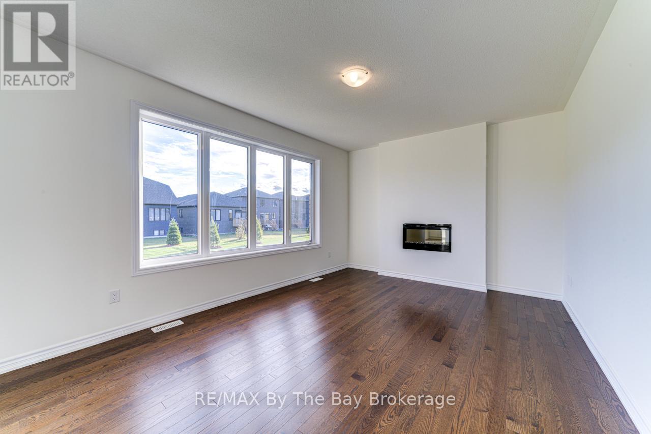 162 Mapleside Drive, Wasaga Beach, Ontario  L9Z 0L4 - Photo 20 - S12246276
