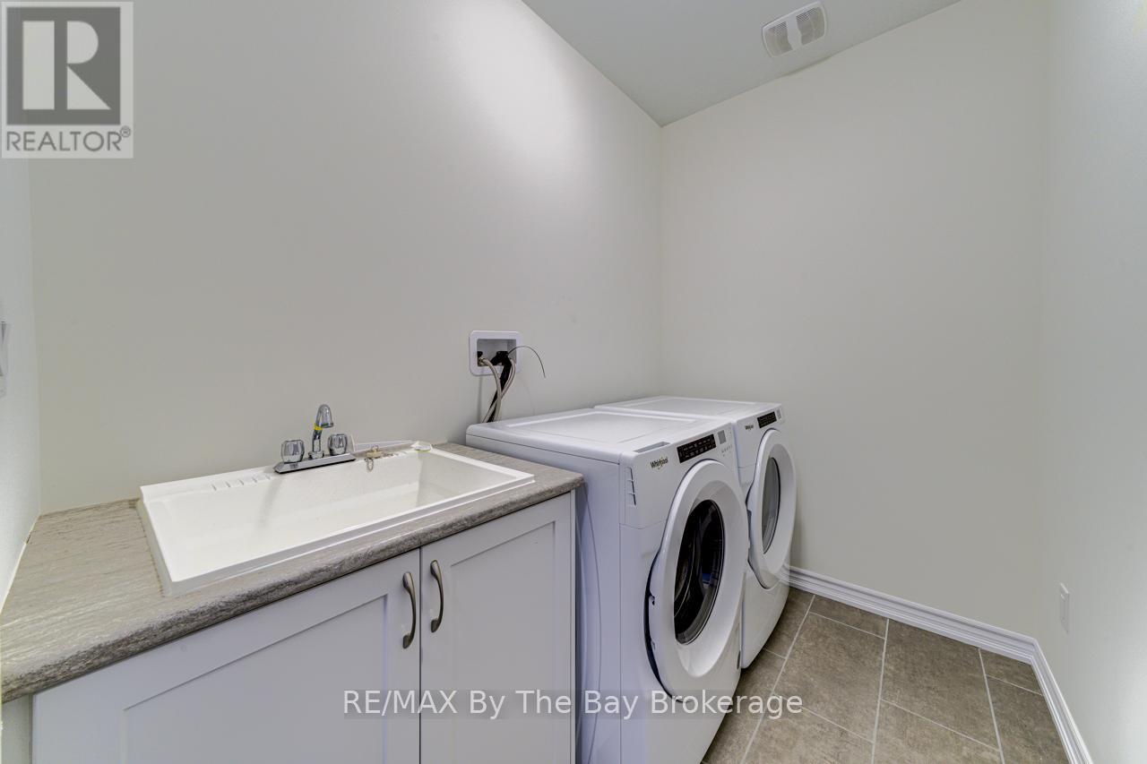 162 Mapleside Drive, Wasaga Beach, Ontario  L9Z 0L4 - Photo 24 - S12246276