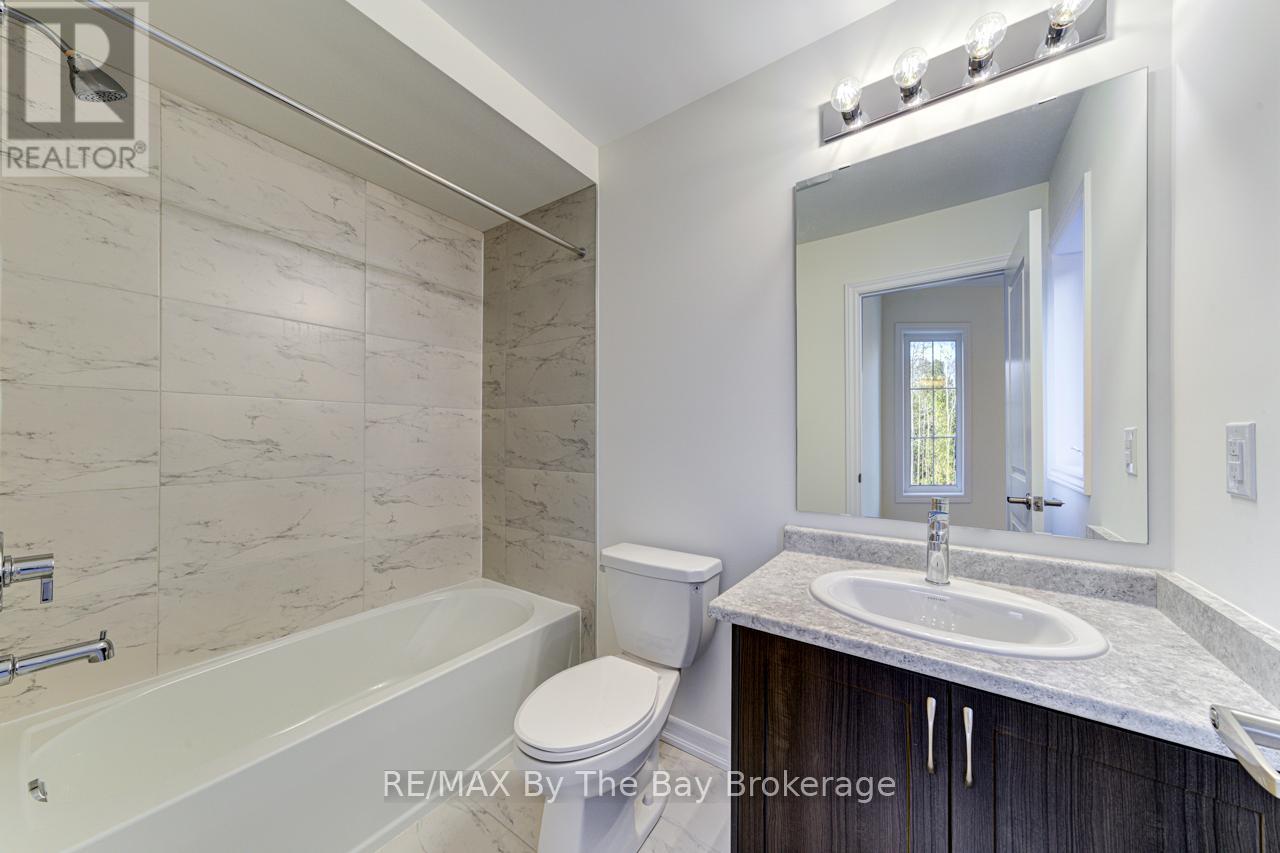 162 Mapleside Drive, Wasaga Beach, Ontario  L9Z 0L4 - Photo 27 - S12246276