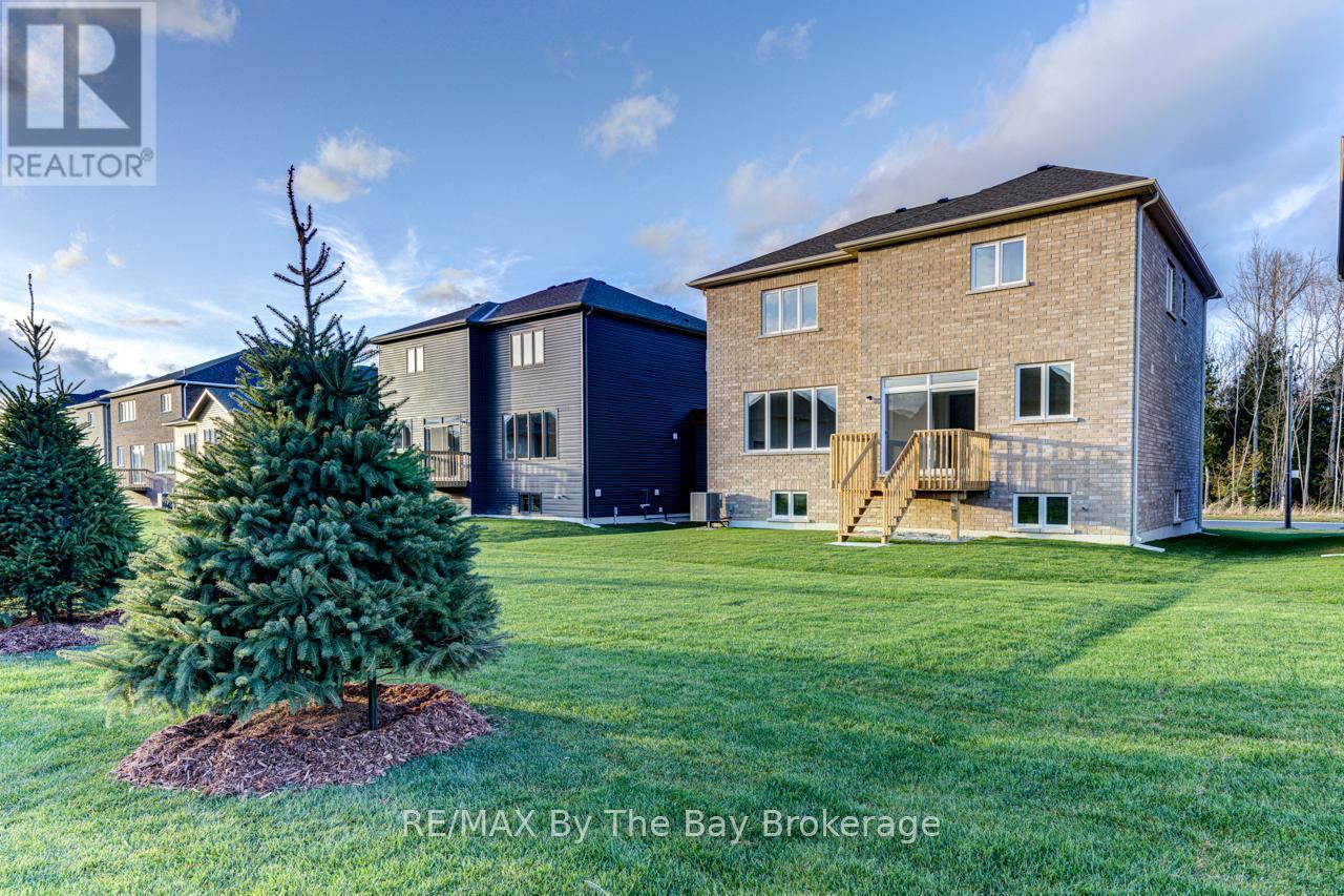 162 Mapleside Drive, Wasaga Beach, Ontario  L9Z 0L4 - Photo 42 - S12246276