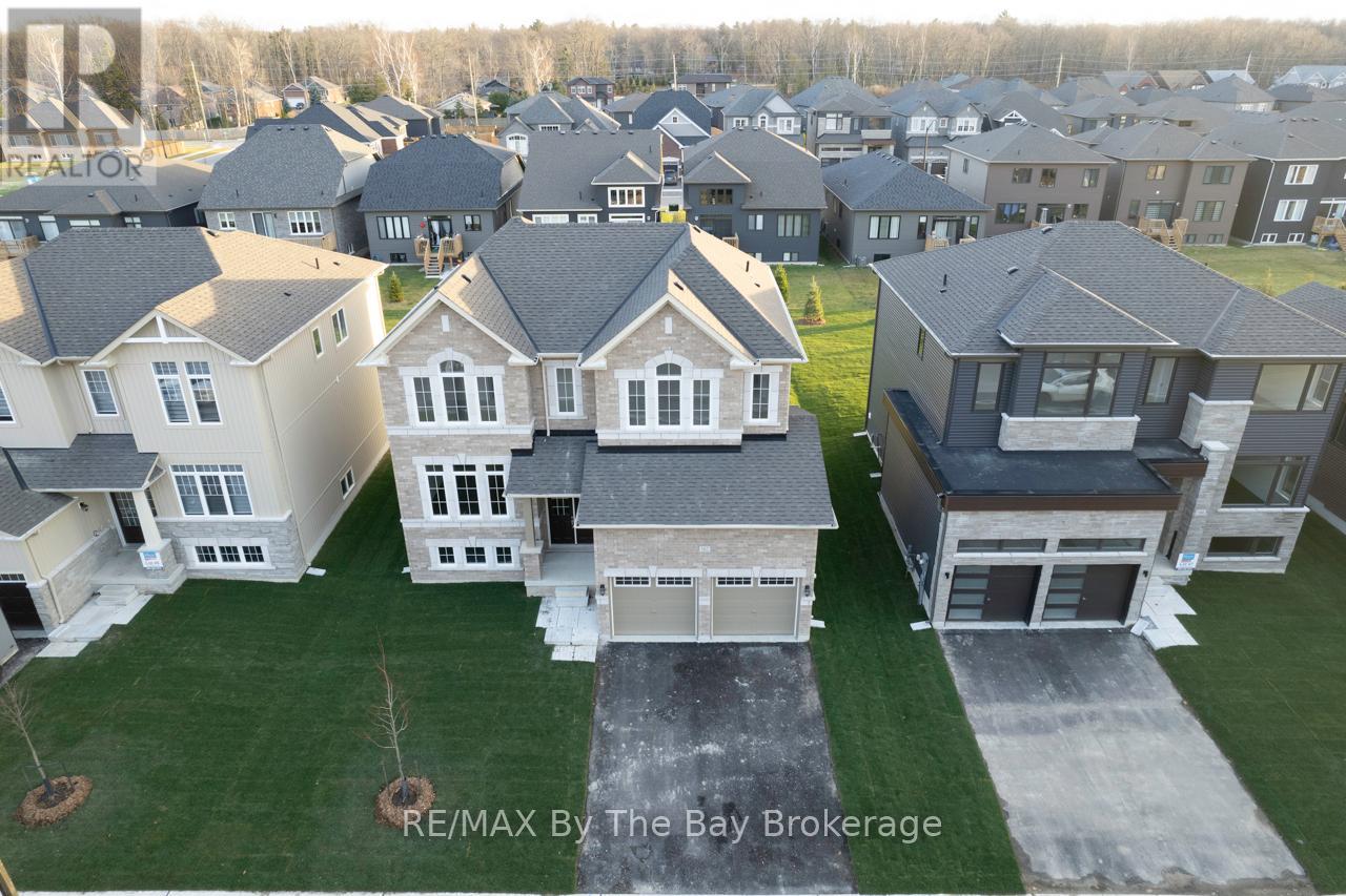 162 Mapleside Drive, Wasaga Beach, Ontario  L9Z 0L4 - Photo 43 - S12246276