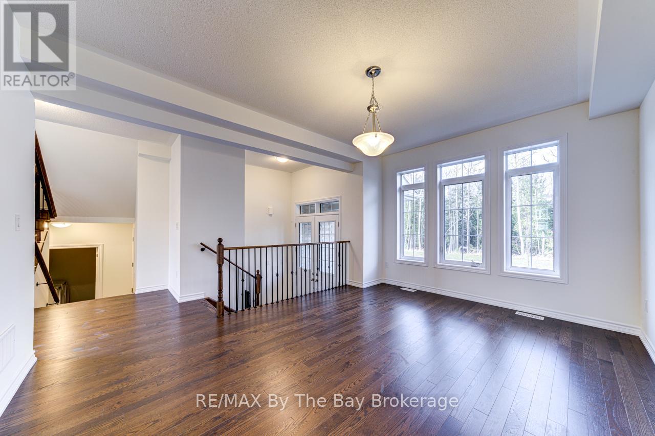 162 Mapleside Drive, Wasaga Beach, Ontario  L9Z 0L4 - Photo 8 - S12246276