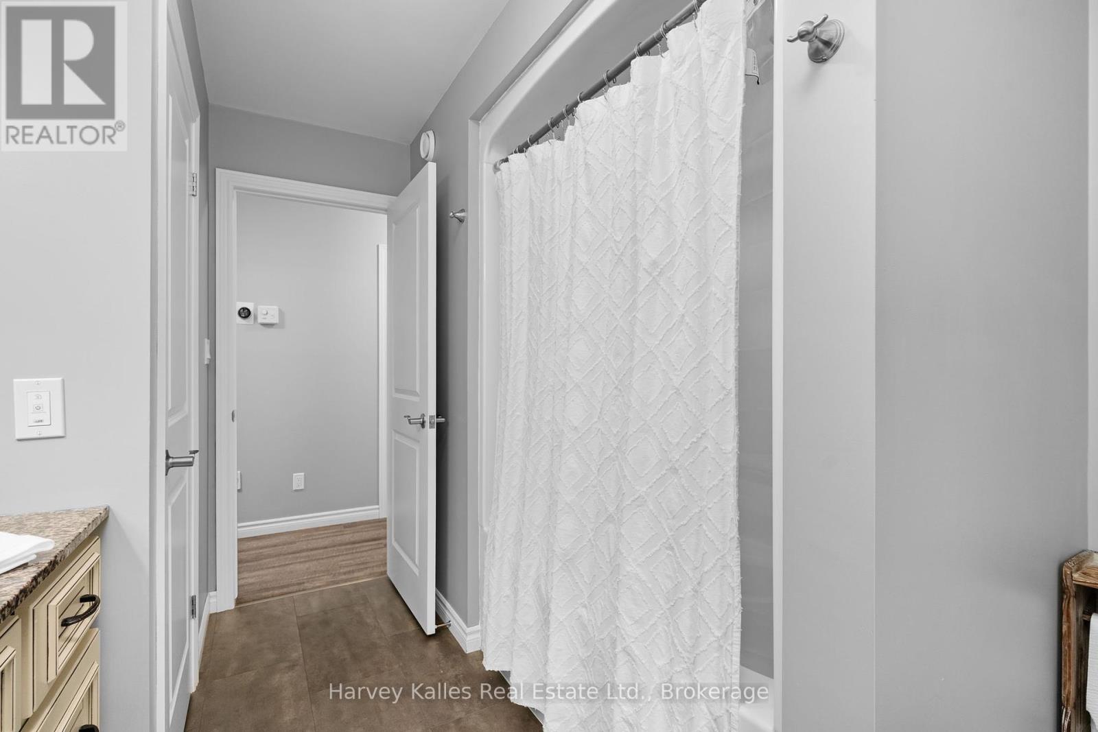 142 Allensville Road, Huntsville, Ontario P0B 1M0 - Photo 14 - X12246261