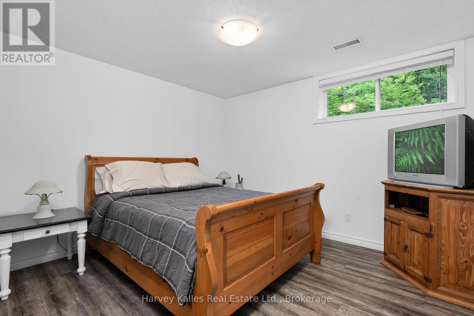 142 Allensville Road, Huntsville, Ontario P0B 1M0 - Photo 23 - X12246261